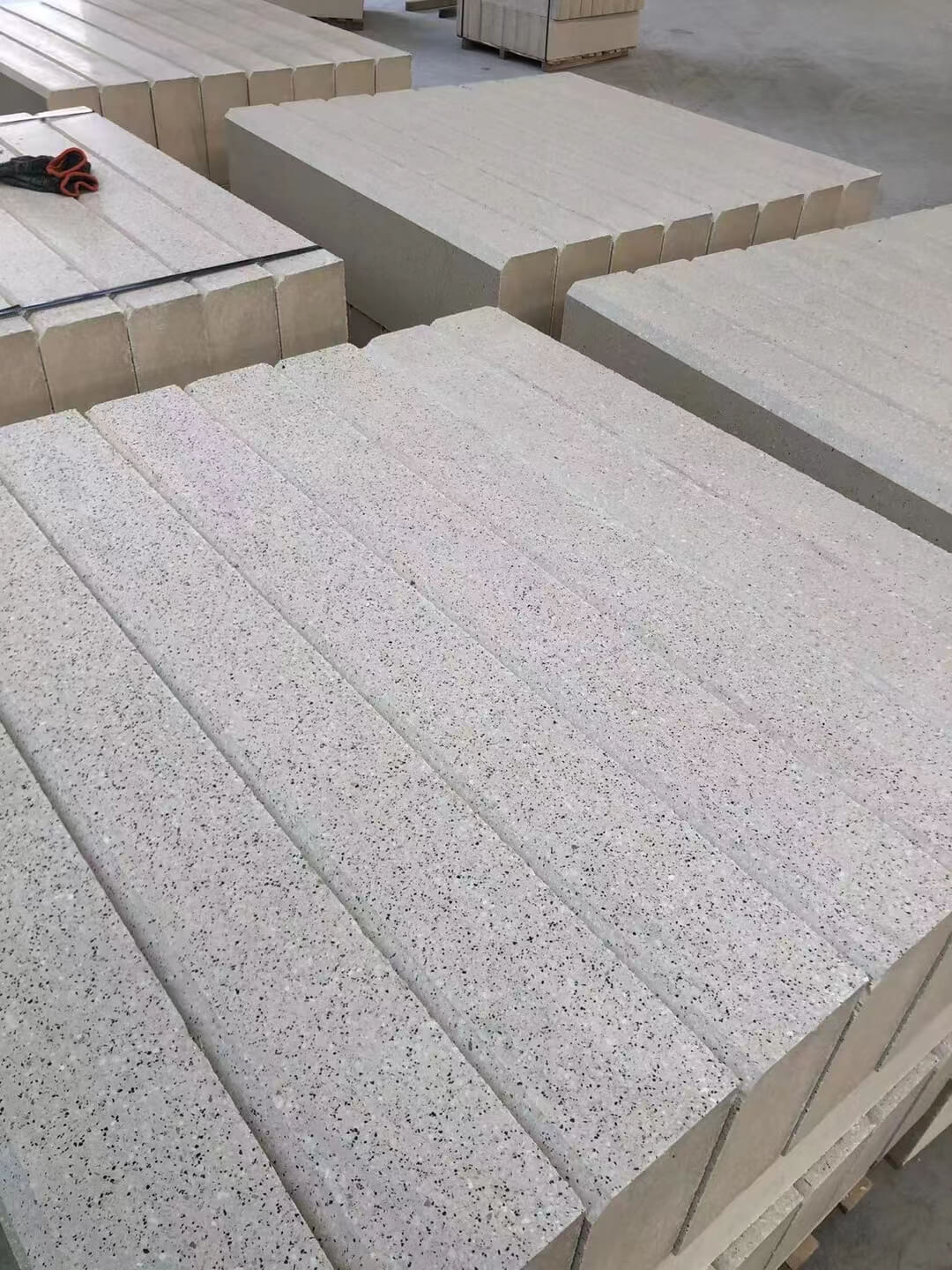 彩地工貿(mào)鋪裝建材｜以品質(zhì)賦能城市基礎(chǔ)設(shè)施建設(shè)